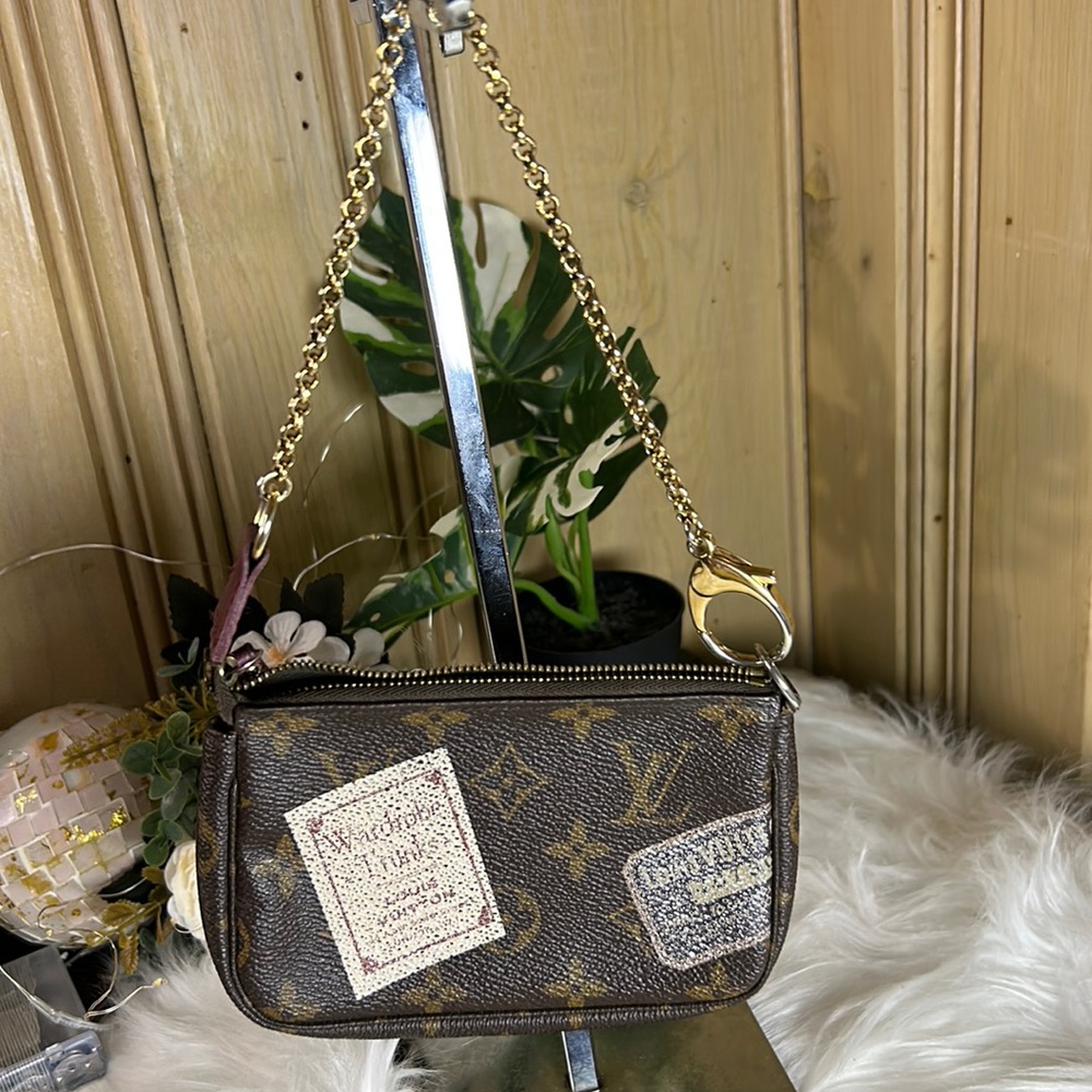 Louis Vuitton Limited Edition Mini Pochette